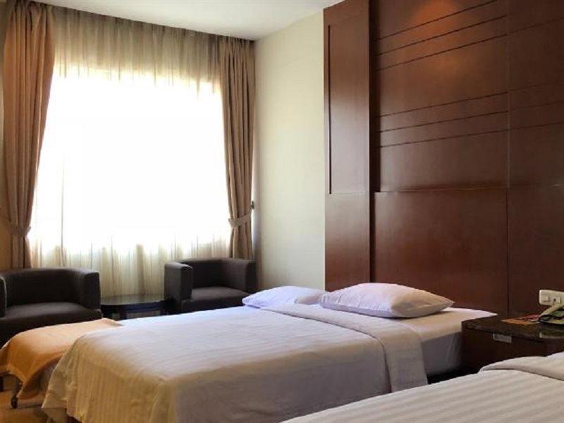 Grand Sakura Hotel Medan Exterior foto