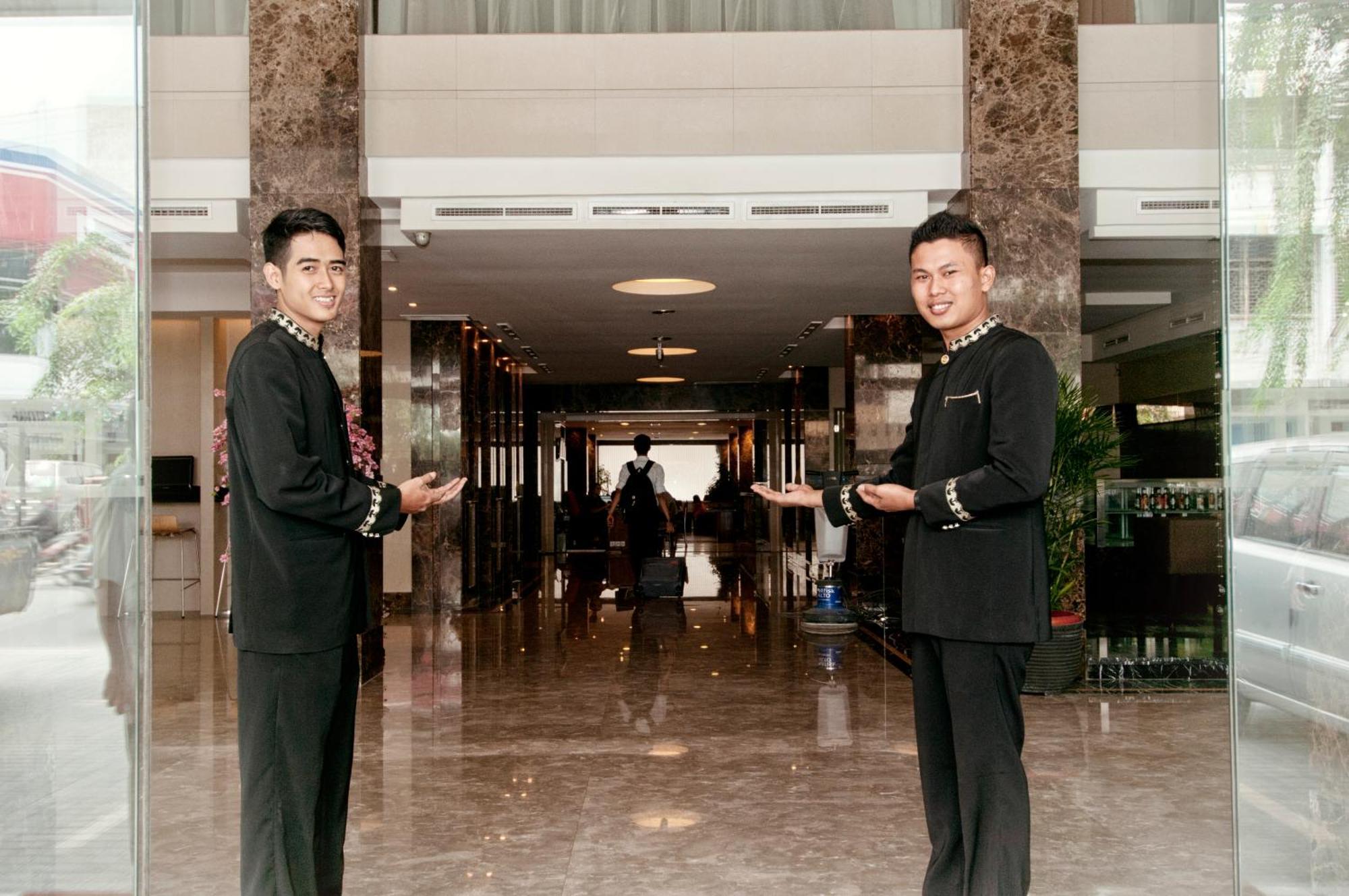 Grand Sakura Hotel Medan Exterior foto