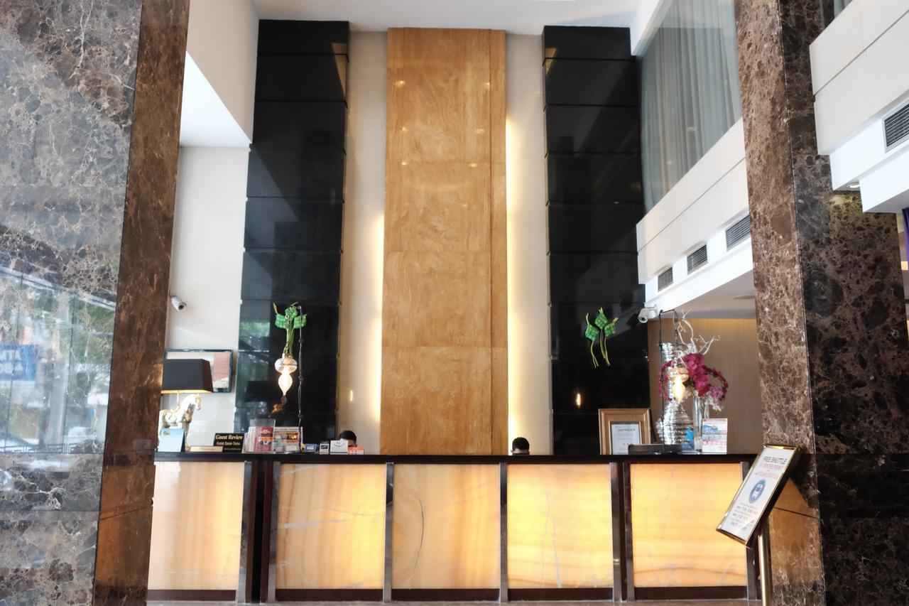 Grand Sakura Hotel Medan Exterior foto